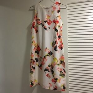 Vince Camuto size 0 floral/white shift dress